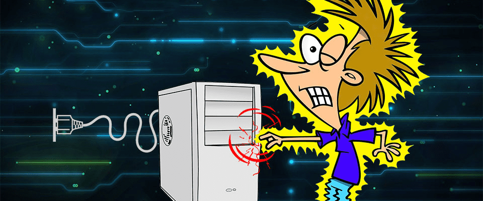 Bilgisayar kasasının gövdesindeki elektriğin nedeni nedir?